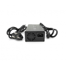 Зарядное устройство для аккумуляторов LiFePO4 12V(14,6V),4S,15A, штекер Triangle plug (T-tipe / C13 / IEC). 137x90x50mm
